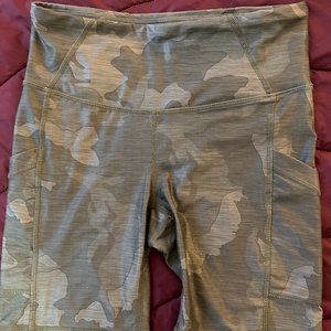 Prana camo print BIKE SHORTS brand new NWOT pockets workout leggings xs Electra